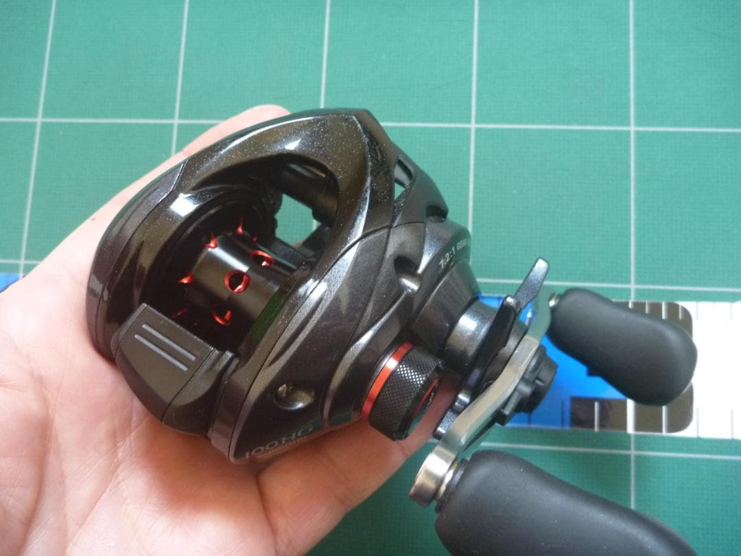 シマノ　カシータスMGL100HG　右ハンドル