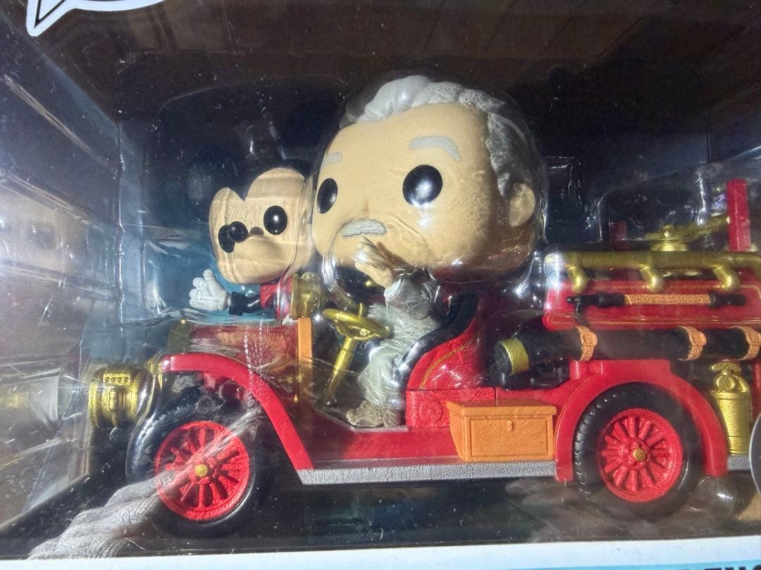 FunkoPopディズニーランド70周年Mickey & Walt Disney
