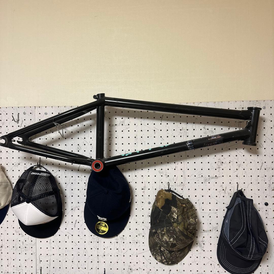 Stranger bmxフレーム20.75