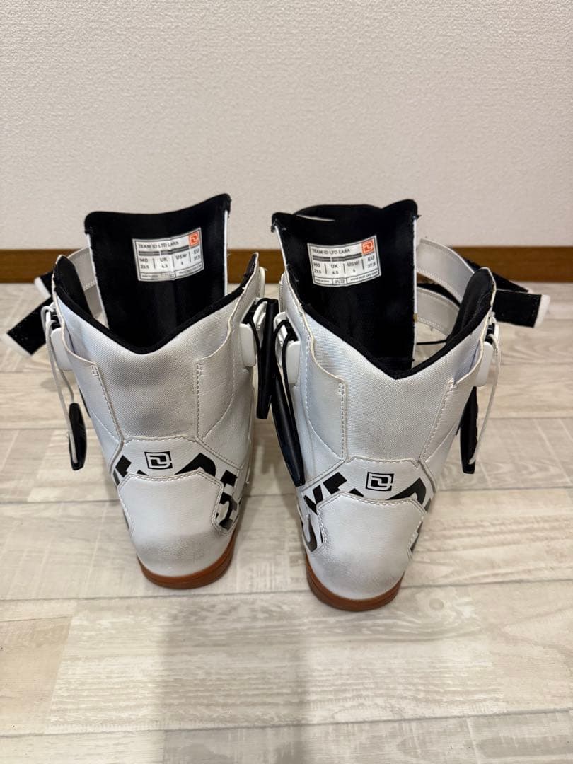 スノーボード deeluxe team ID LTD LARA 23.5cm