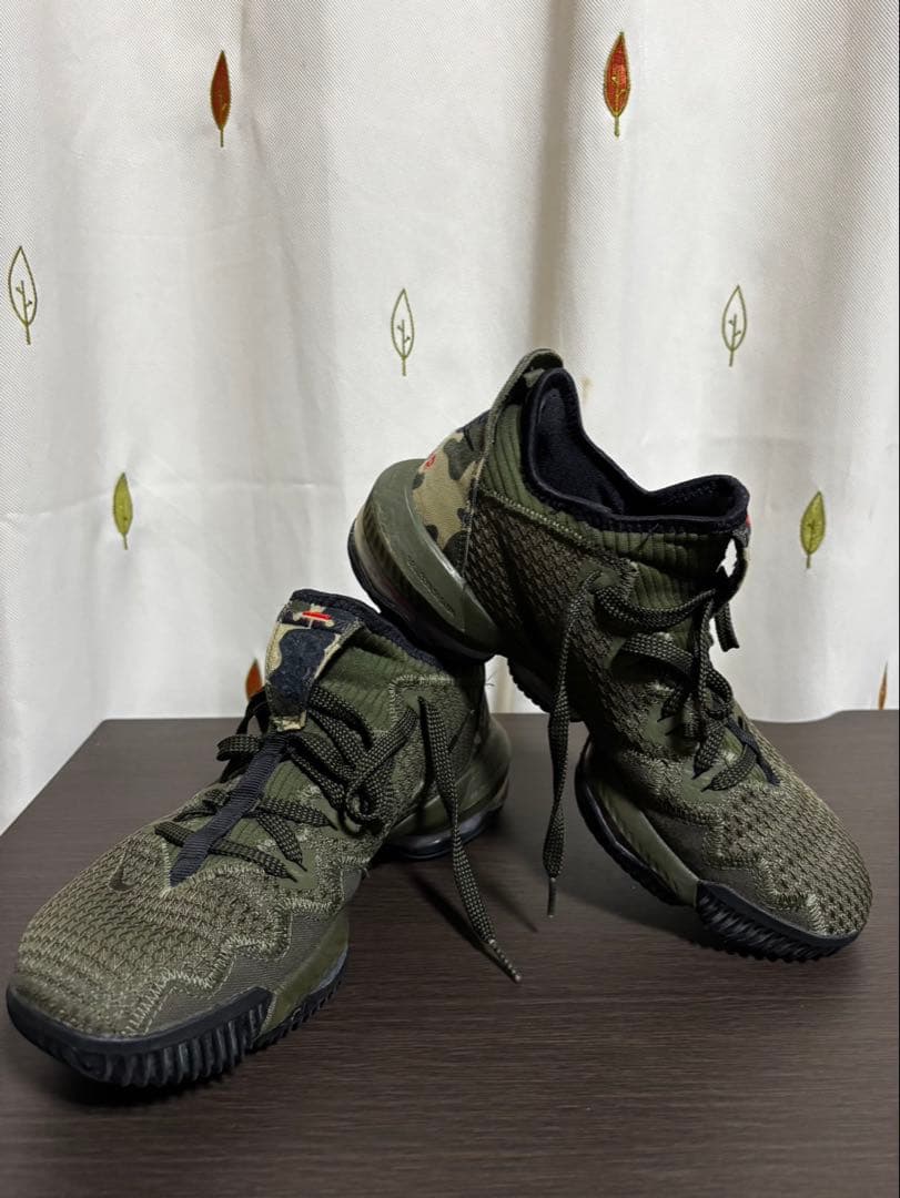 ナイキ バスケットボール レブロン 16 LOW