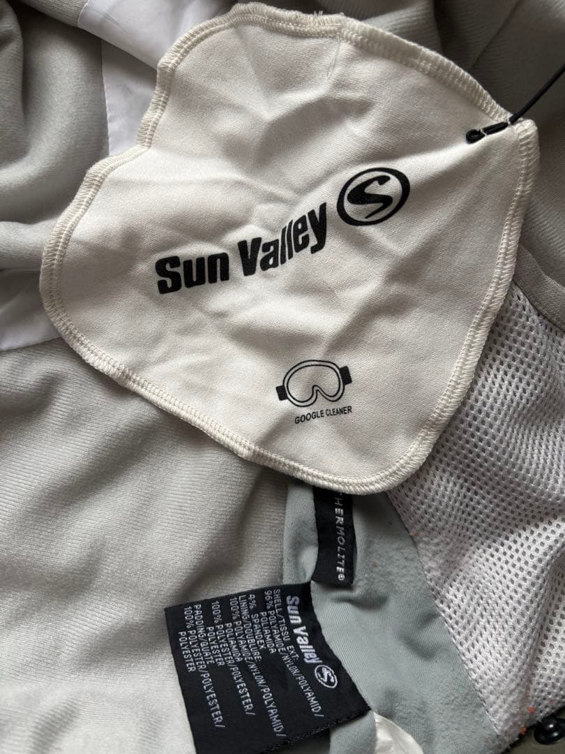 Sun Valley　サンバレー　スキーウェア　ジャケット　女性　サイズＬ