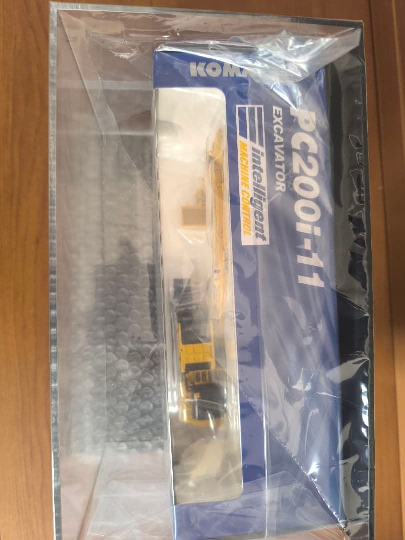 KOMATSU PC200i-11 ミニカー 1/50スケール