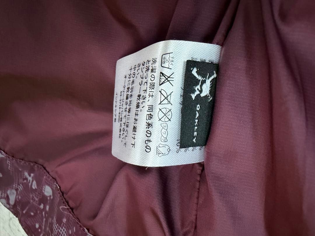 【セール中】OAKLEY オークリー　ダウンベスト　ワインレッド　Lサイズ
