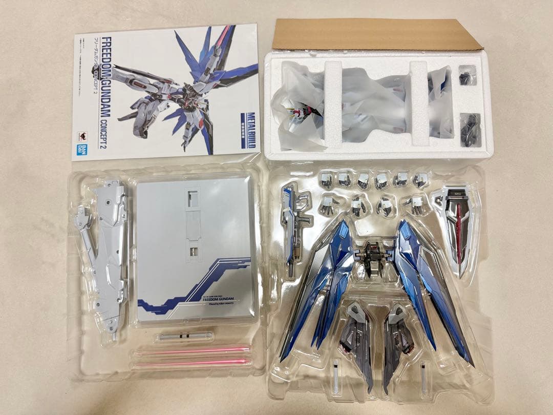 L BUILDフリーダムガンダムCONCEPT2【未使用品】