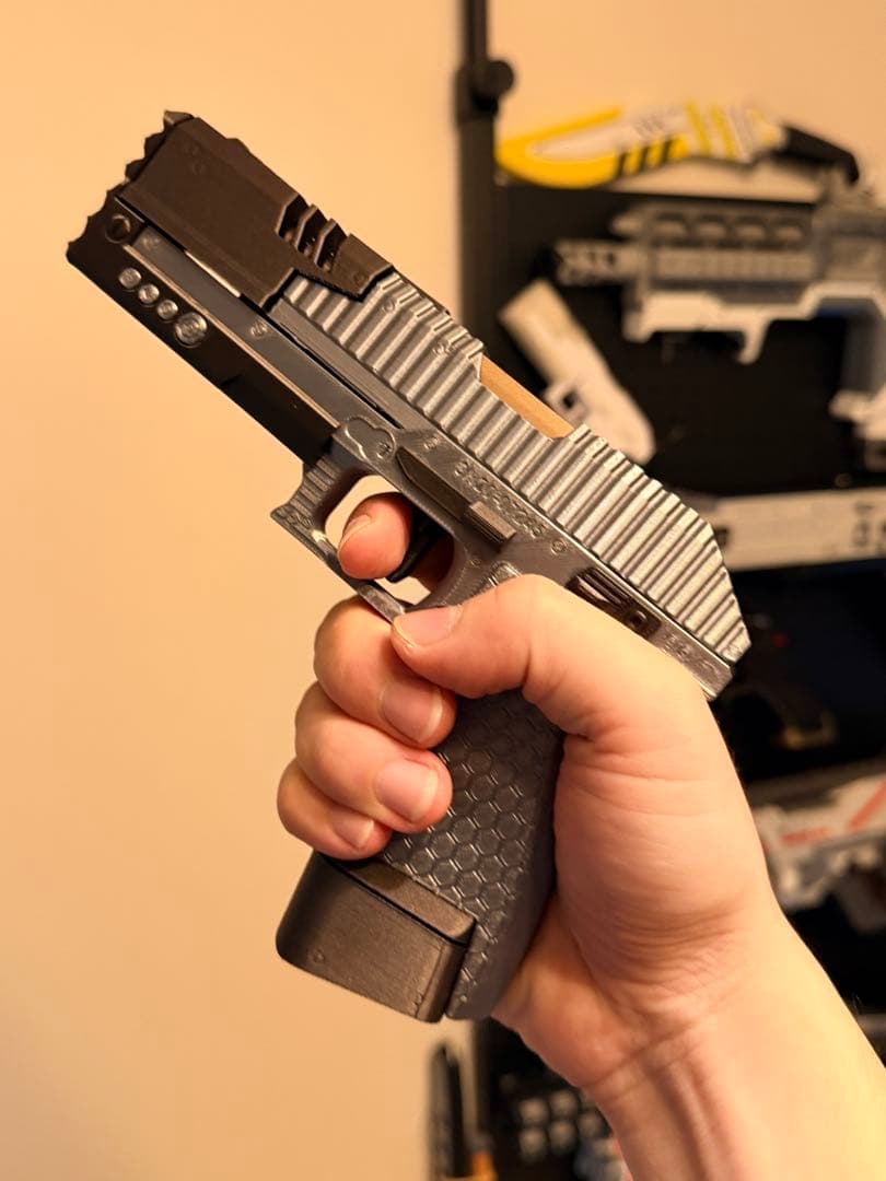 APEX P2020x2 モデルガン（発射機能なし）