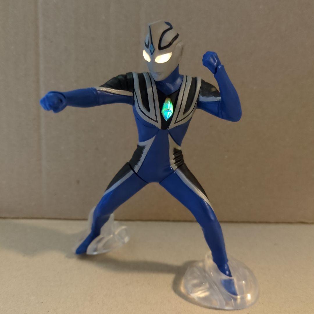 アルティメットルミナスウルトラマン　アンドロメロス　コスモスアグルネクサスレオ他