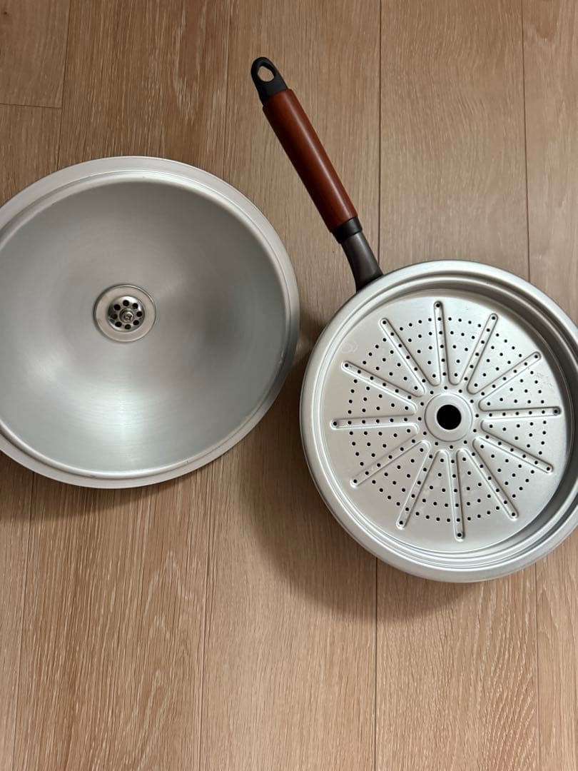 ウーウェンパン24cm 使用数回。状態良いです。