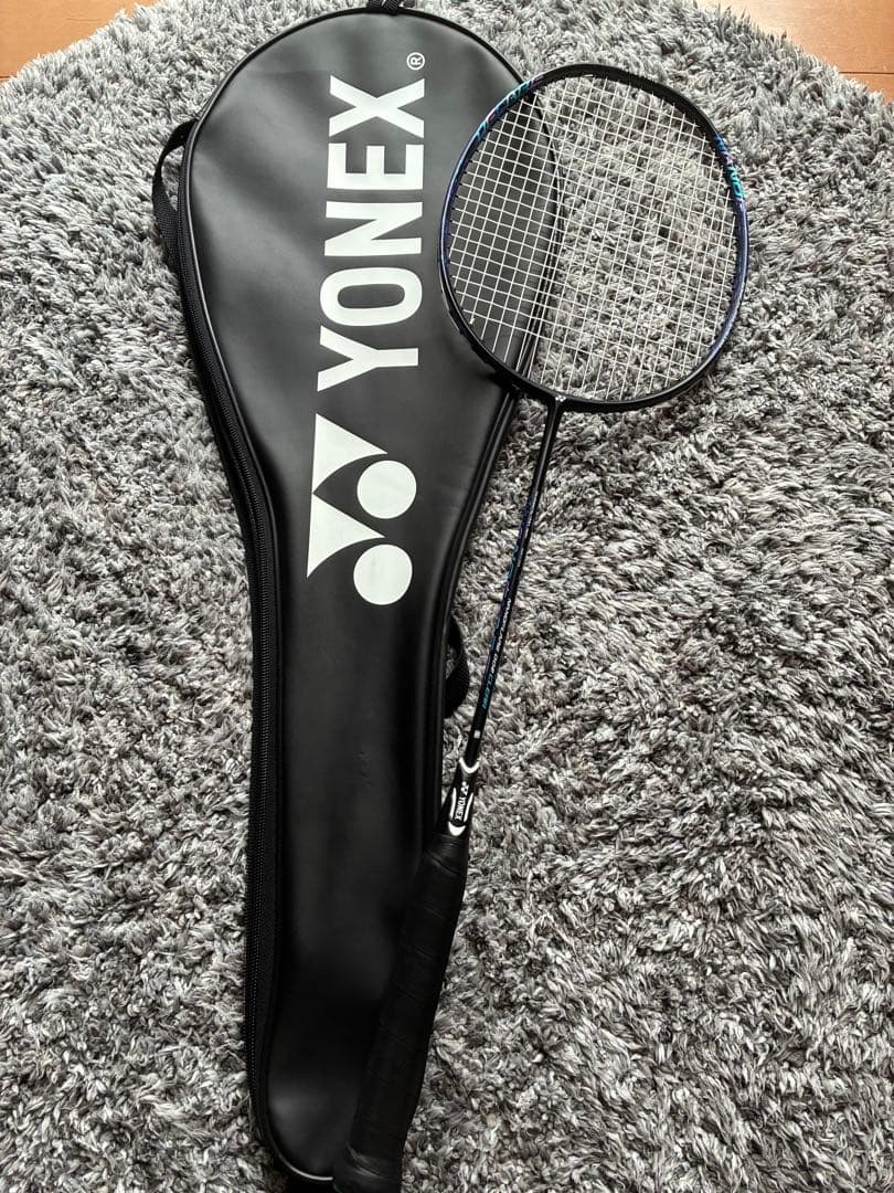 YONEX バドミントンラケット 専用ケース付き