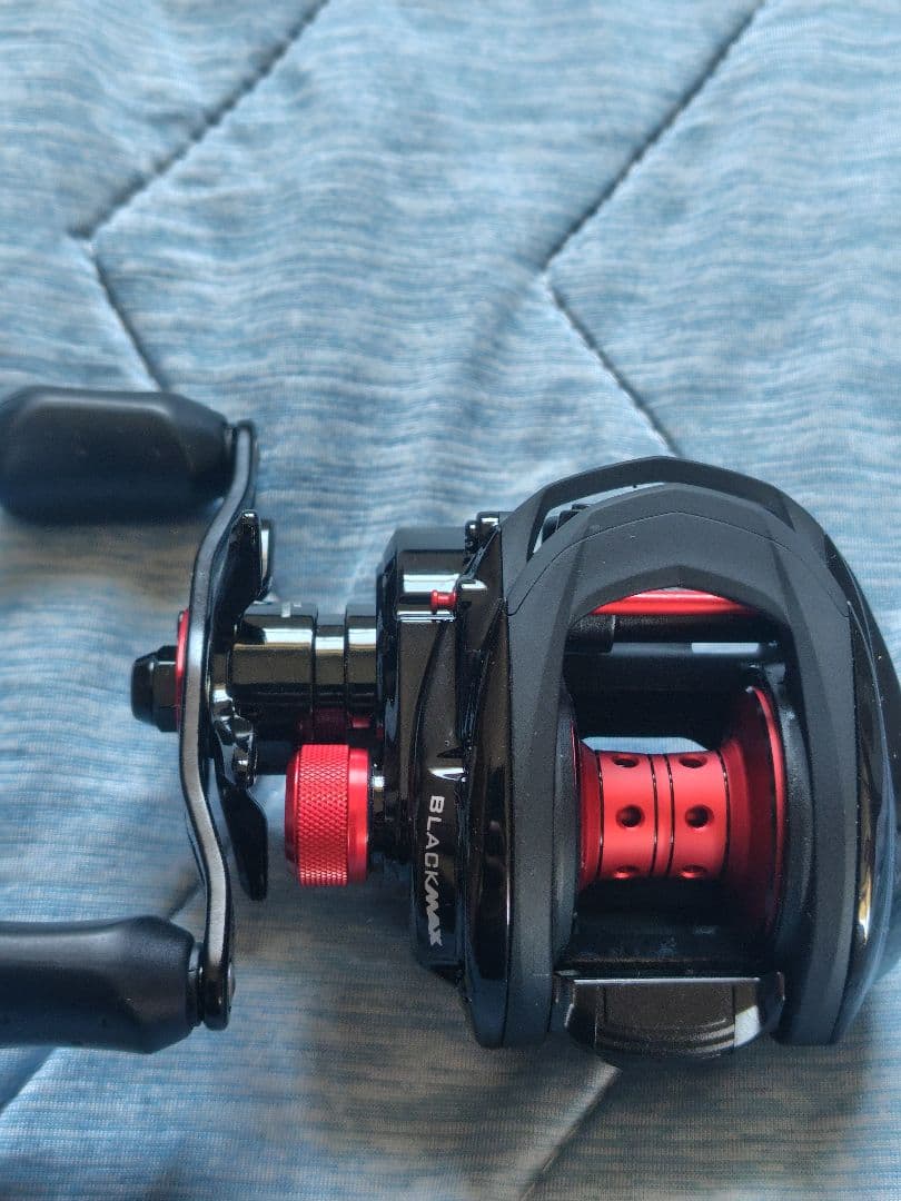 Abu Garcia BLACKMAX4-L ベイトリール