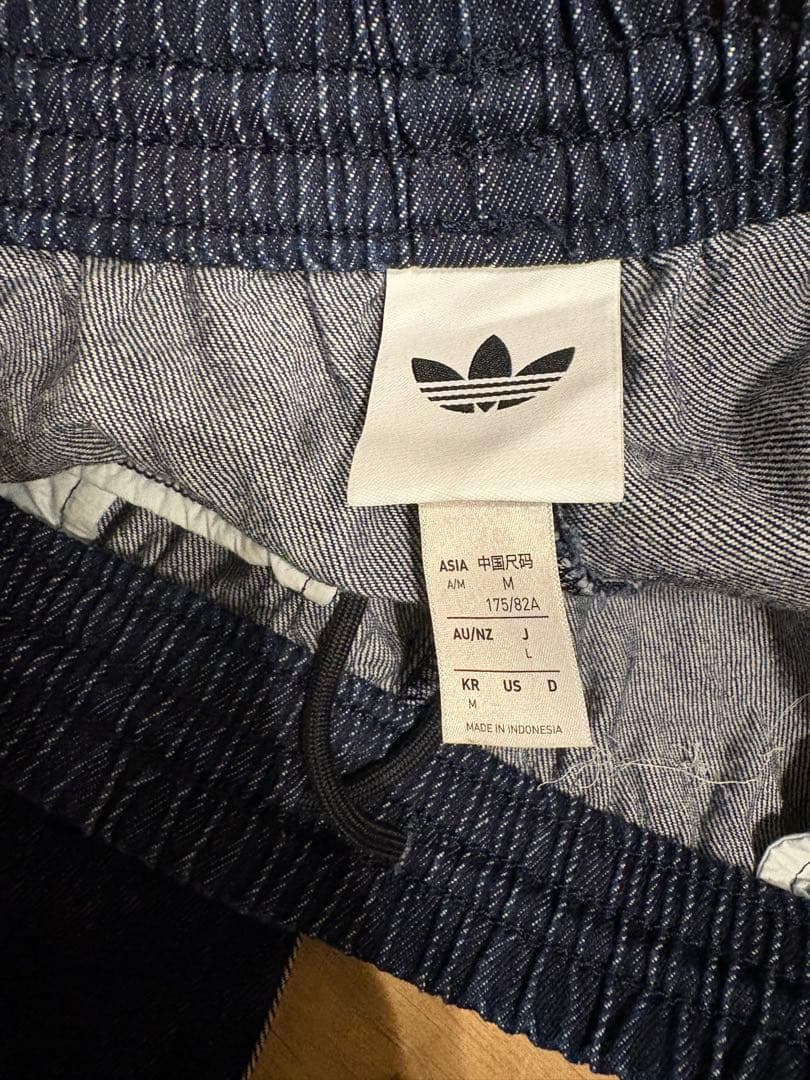 ADIDASアディカラー ルーズ トラックパンツ デニム ストーン　Lサイズ