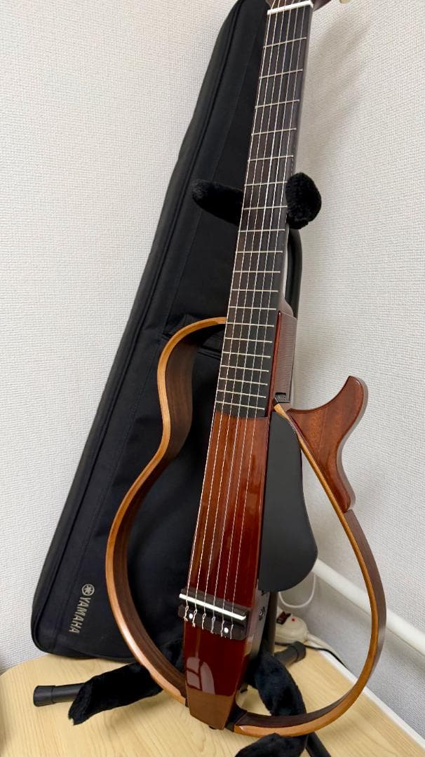 YAMAHA SLG200NW サイレントギター ナイロン弦（純正ケース付）