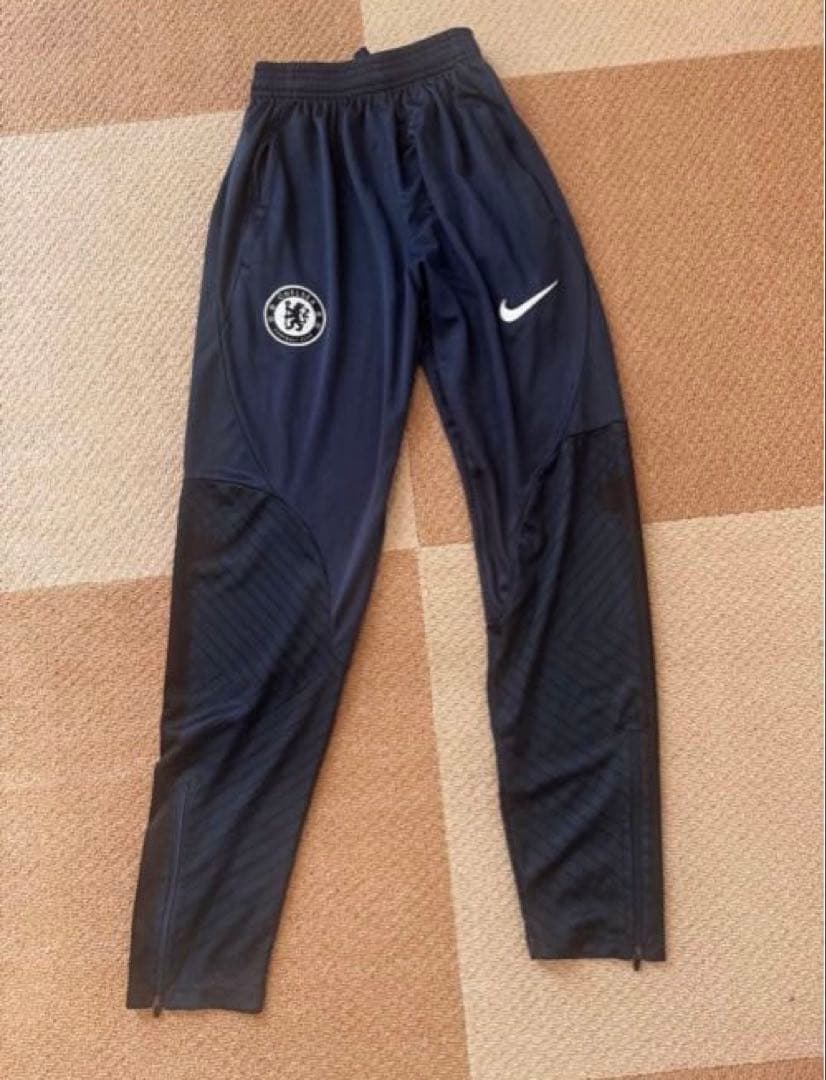 Chelsea Nike ジャケットとパンツセット