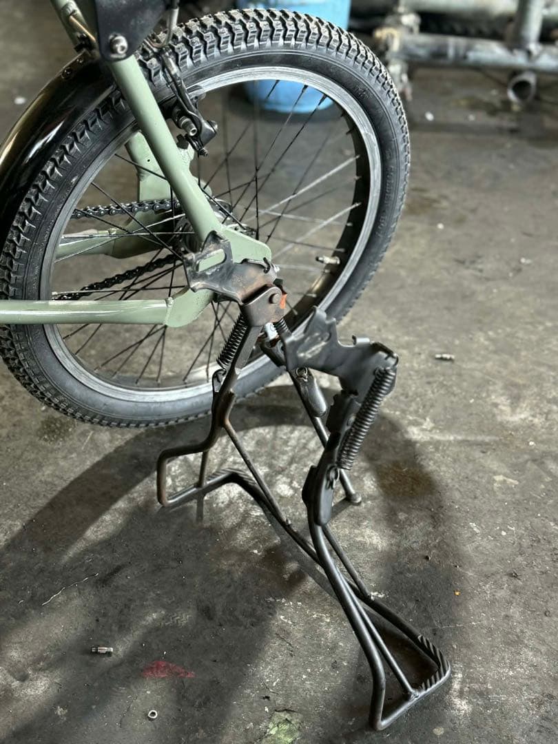 オリーブグリーン 電動アシスト自転車 20インチ