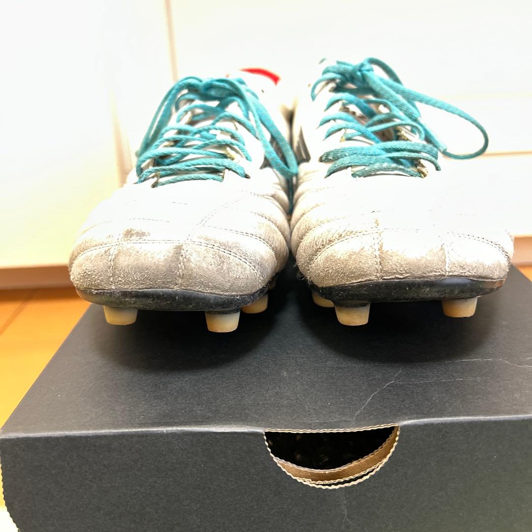 サッカースパイク　Mizuno　モレリアNEO Ⅳ JAPAN 箱、袋有り