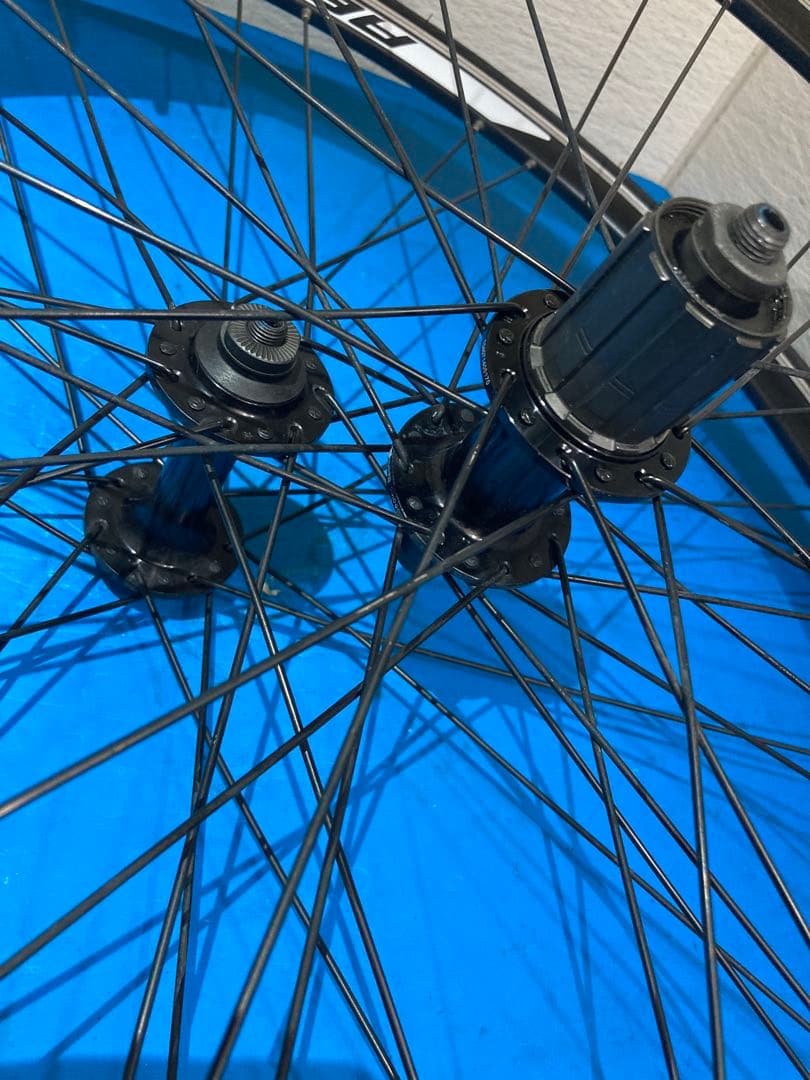 ★良品 MERIDA AERO30 11sフリー 25Cタイヤ クイック付