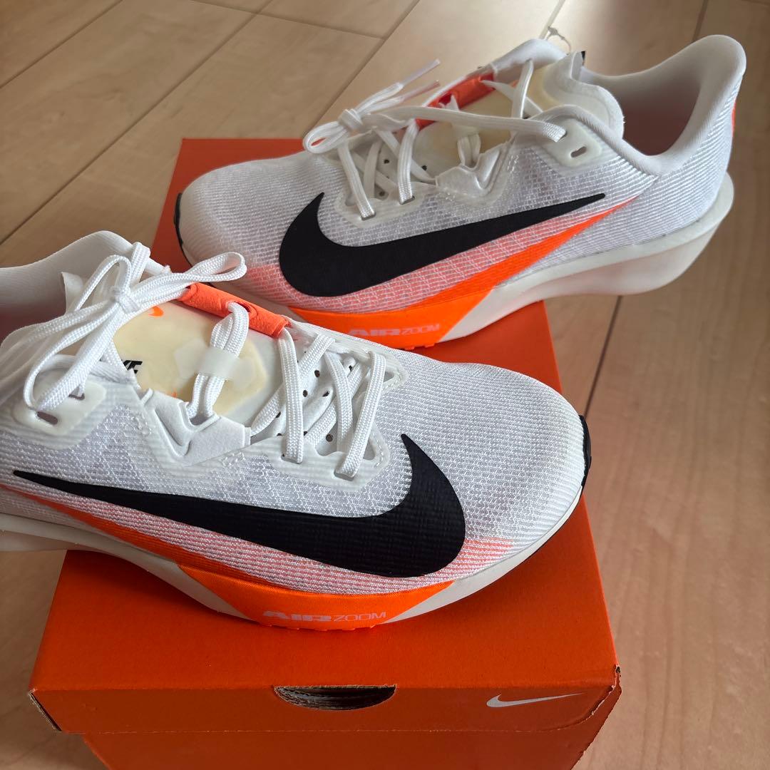 【新品】Nike ランニングシューズ　エアズームライバルフライ4 26cm