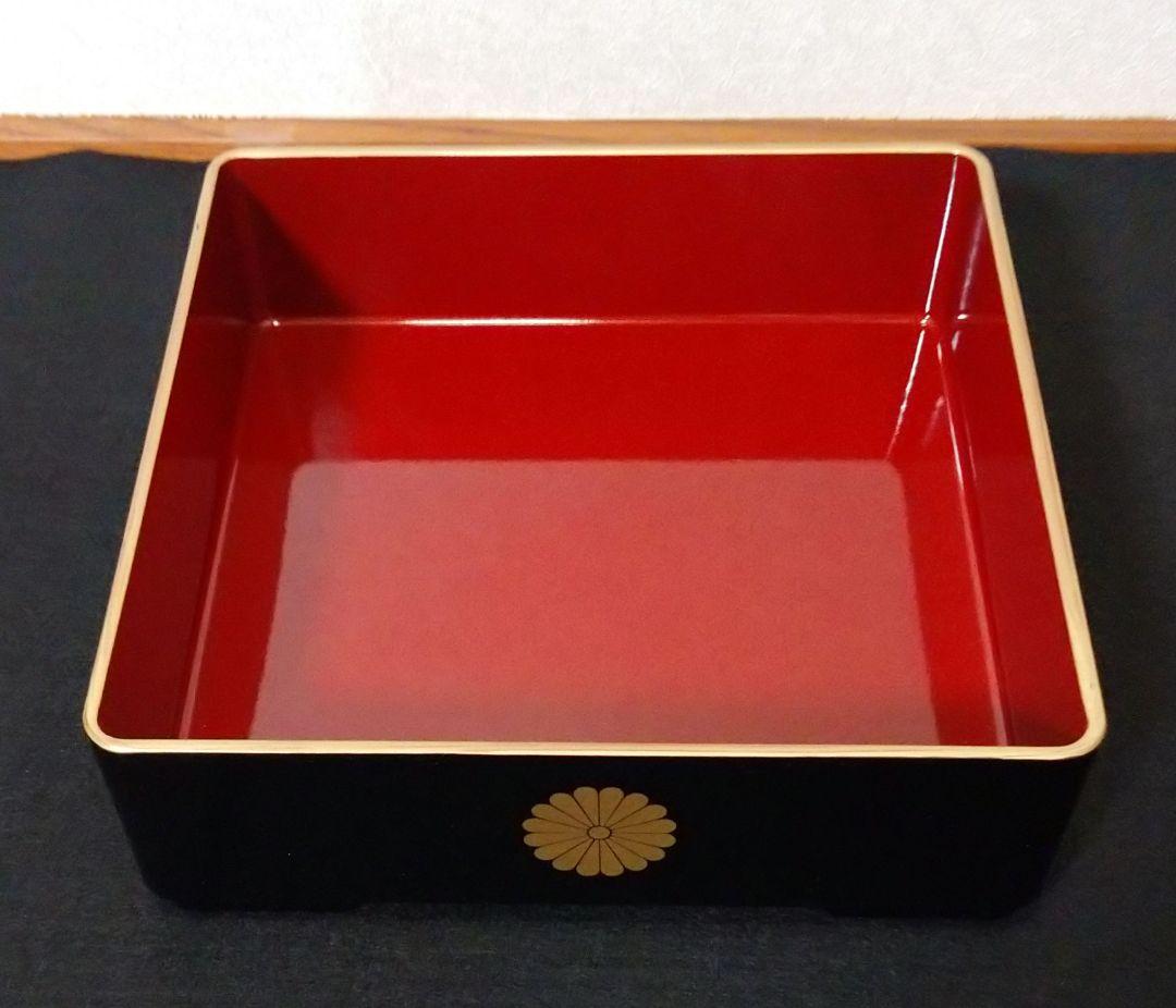 【美品】菊の御紋　三段 重箱　漆塗り　会津塗　漆器　正月　ひな祭り　お祝い事