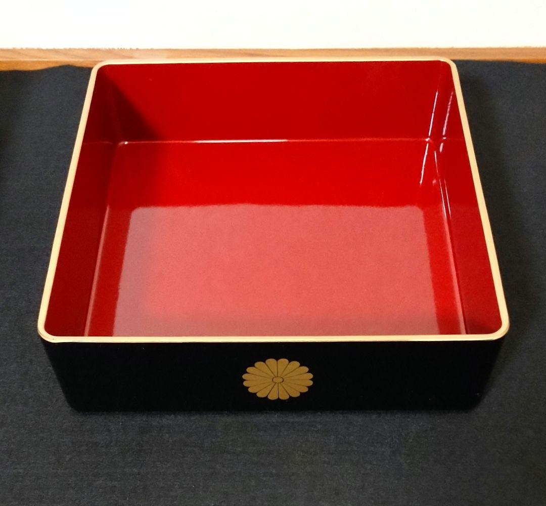 【美品】菊の御紋　三段 重箱　漆塗り　会津塗　漆器　正月　ひな祭り　お祝い事
