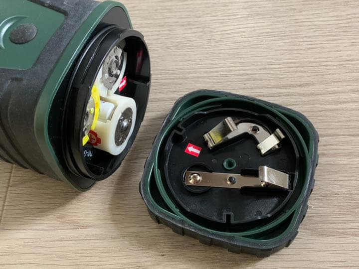 LAYOVAC USA LEDランタン 節電モード最長15日の高耐久 充電池OK