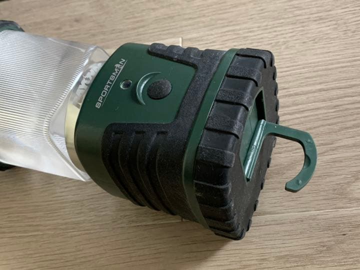 LAYOVAC USA LEDランタン 節電モード最長15日の高耐久 充電池OK