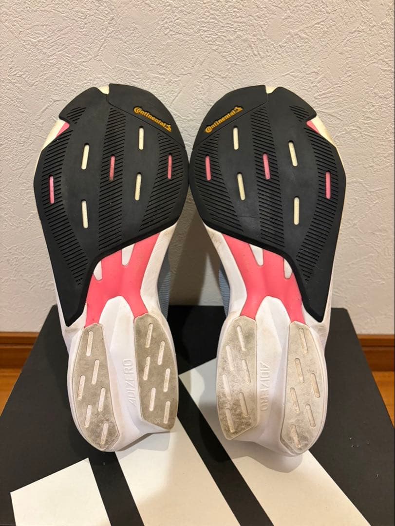 アディゼロジャパン8 25.5