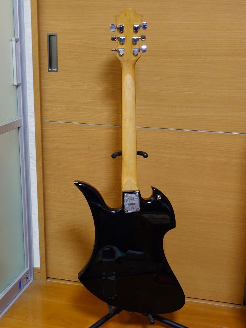 写真追加　B.C.Rich モッキンバード hide エレキギター