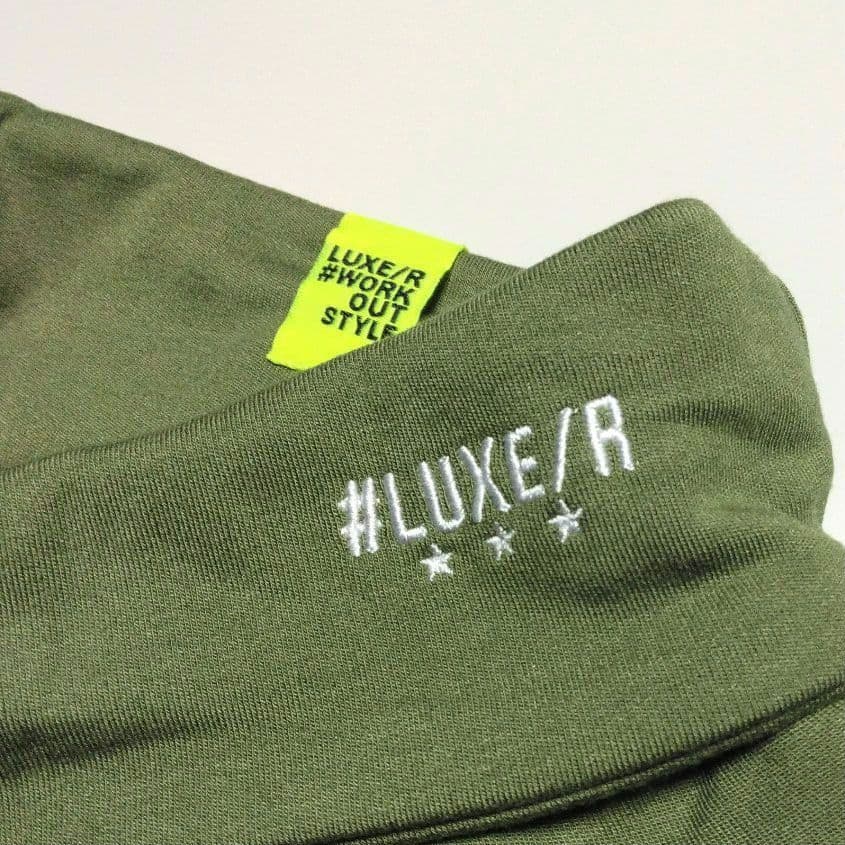 LUXE/RGOLF ストレッチシルキー タートルネック 46140KHL