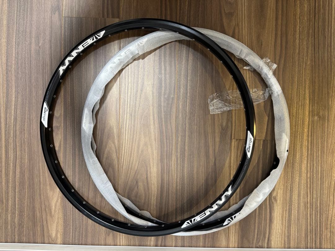 SUN RINGLE ENVY RIM 24\" 36H スポーク付き