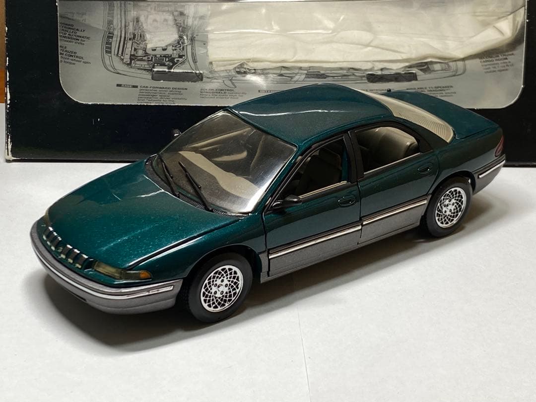 Brookfield 1994 Chrysler Concord ミニカー