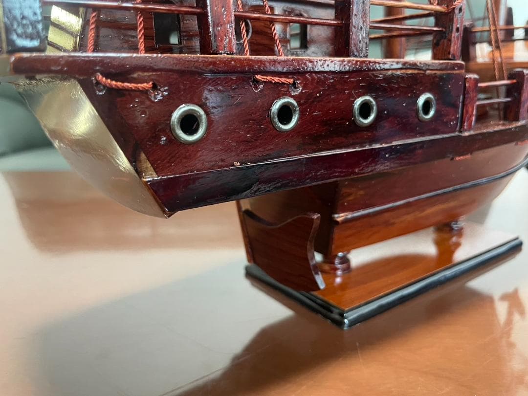 帆船模型　木製　ローズウッド　木製帆船　船　モデルシップ　職人手作り　舟　軍艦