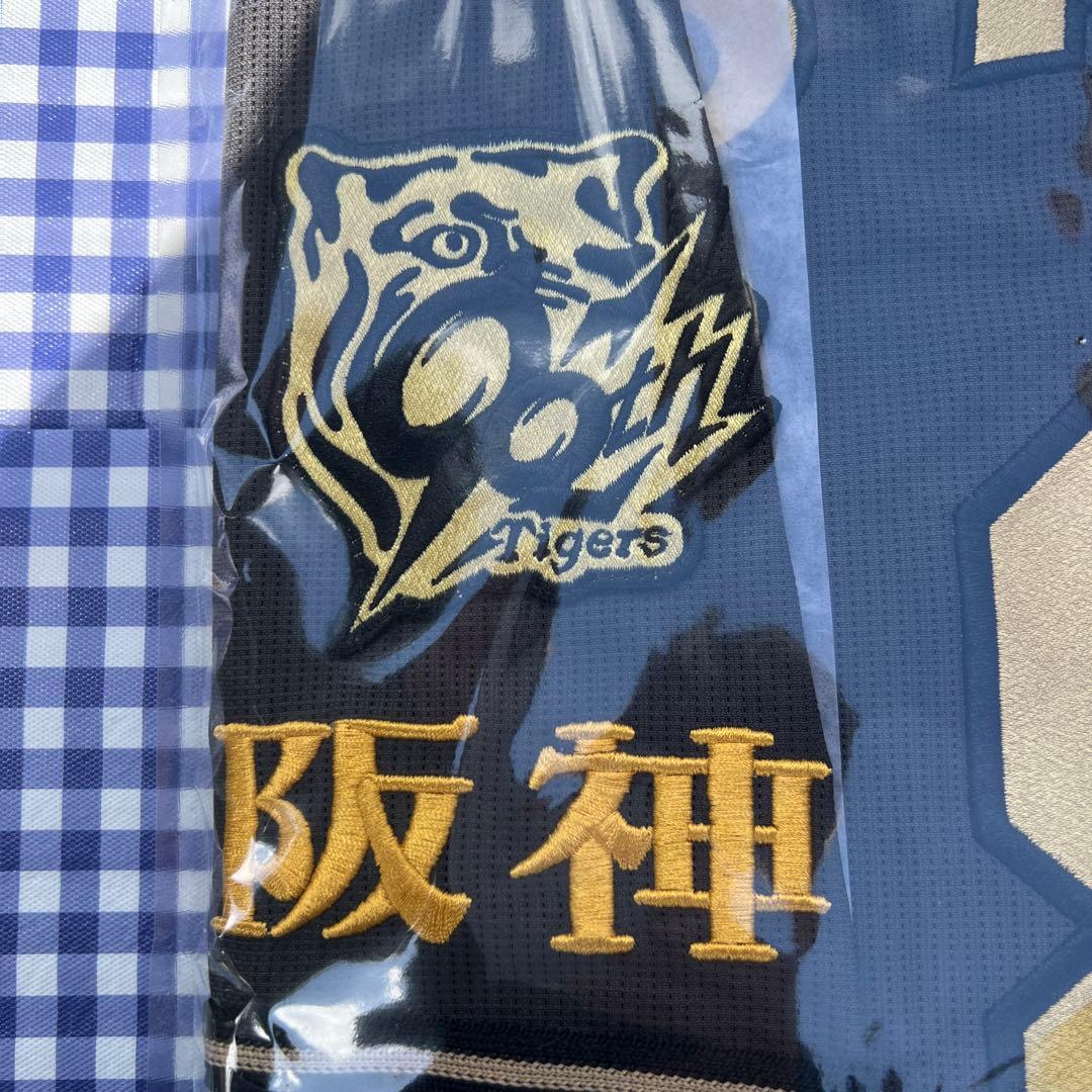阪神タイガース　ブラックダイナマイト　　　　　佐藤輝明【Ｍサイズ】