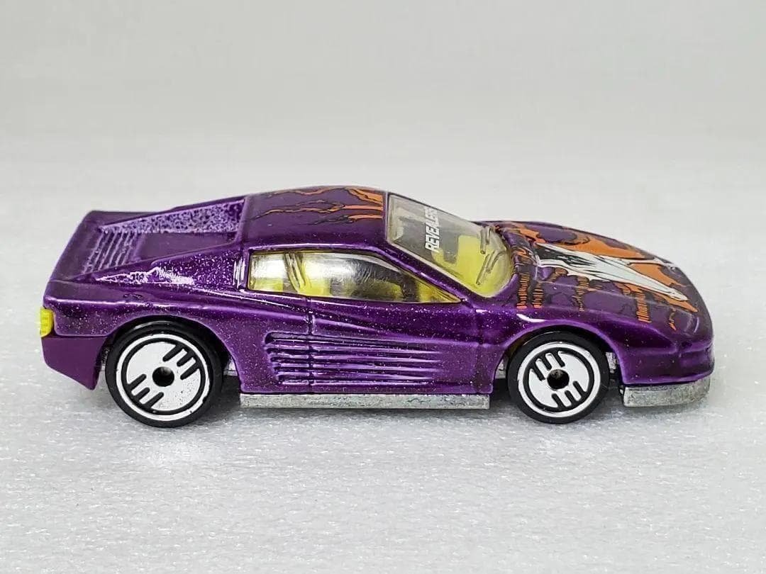ホットウィール、フェラーリ テスタロッサ （Revealers、紫）