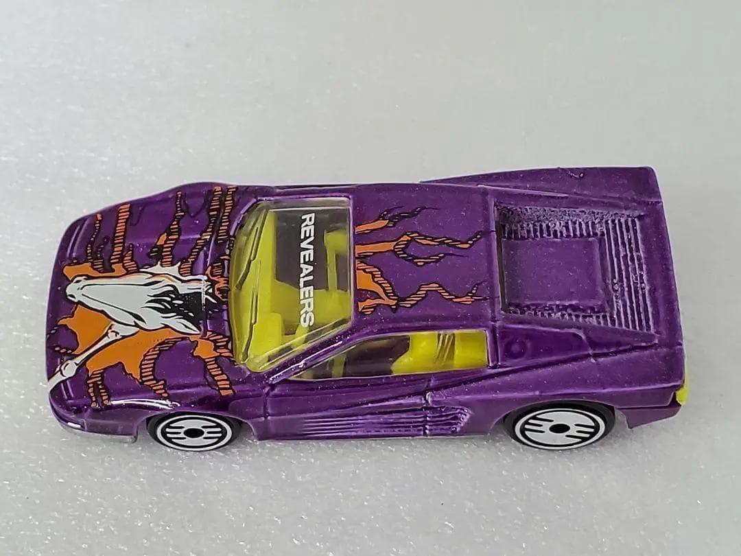 ホットウィール、フェラーリ テスタロッサ （Revealers、紫）