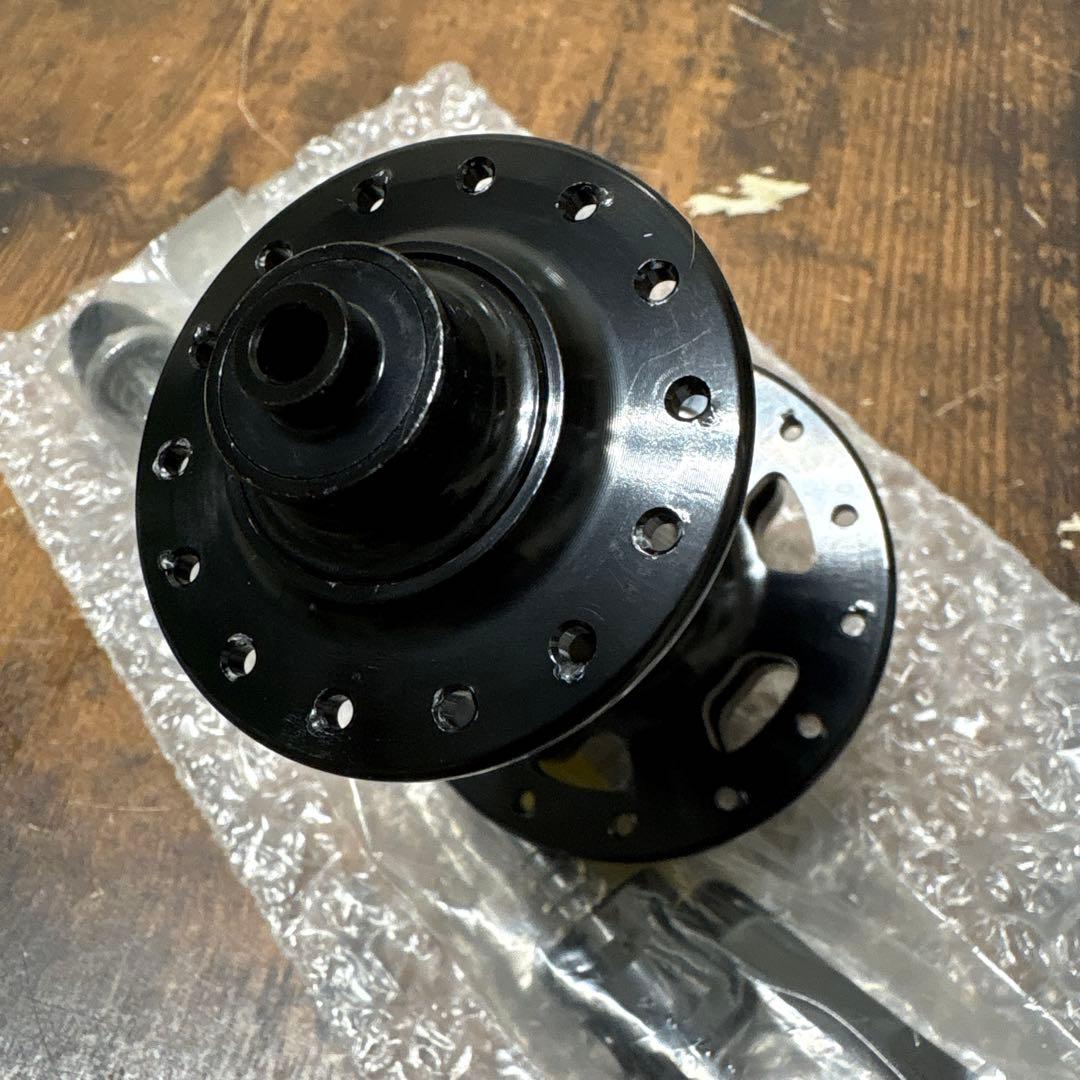 パーツ VELOCITY Race Disc Front Hub Black