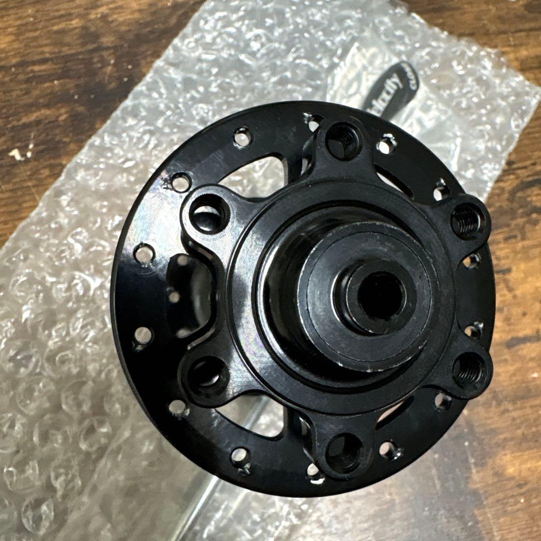 パーツ VELOCITY Race Disc Front Hub Black