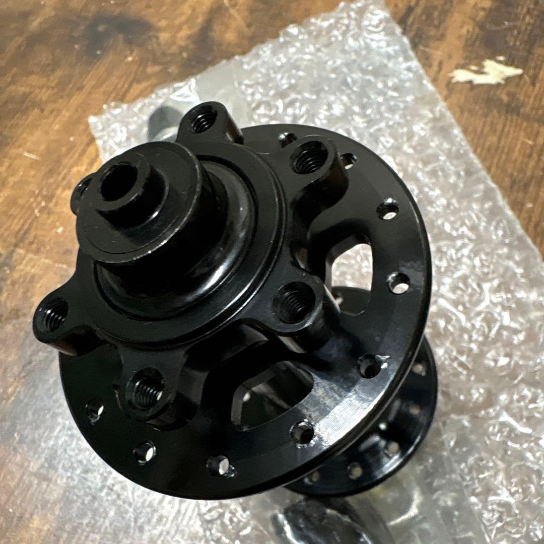 パーツ VELOCITY Race Disc Front Hub Black