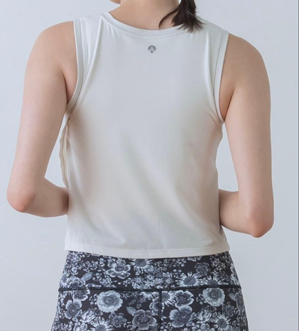 新品♡Lサイズ♡SUKALA ヨガウェア　カップ付き　タンクトップ