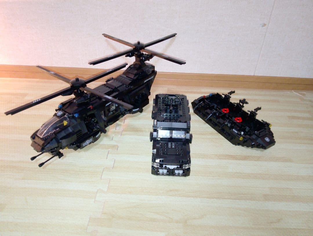 警察特殊部隊ヘリコプター、トラック、ボート、フィギュアセット。