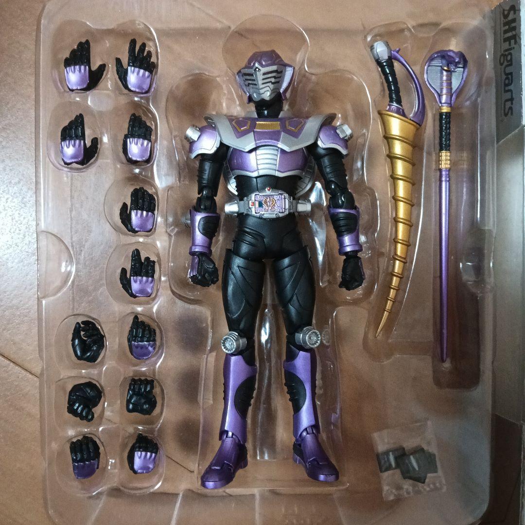 S.H.Figuarts 仮面ライダー王蛇 仮面ライダー龍騎