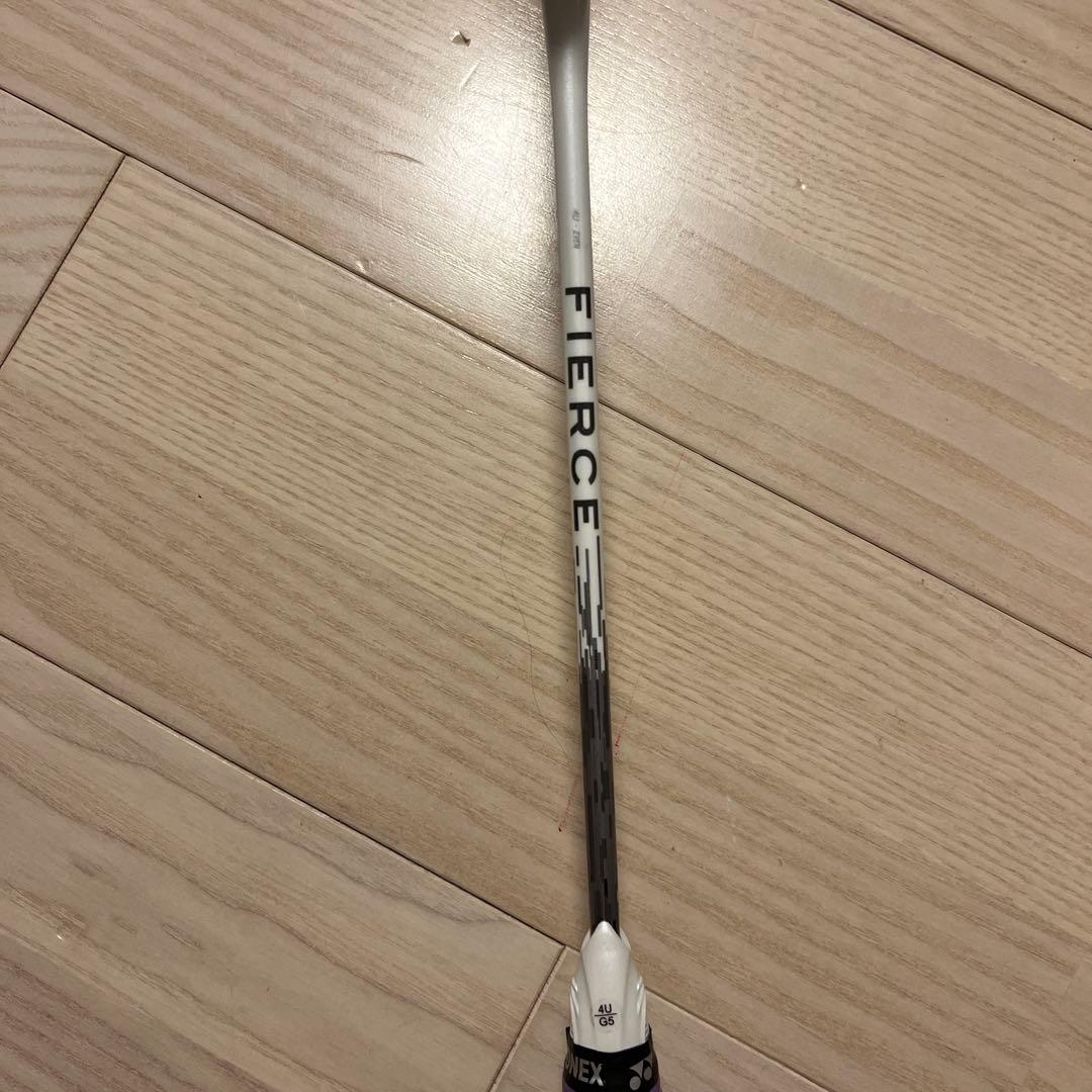 Wilson FIERCE バドミントンラケット美品。