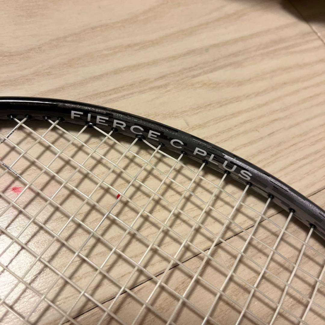 Wilson FIERCE バドミントンラケット美品。