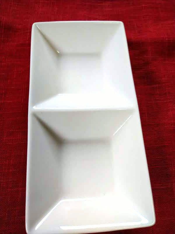 ♥パーティーに♥多種多様対応⬛嬉しい二つ仕切皿⬛新品・未使用7皿