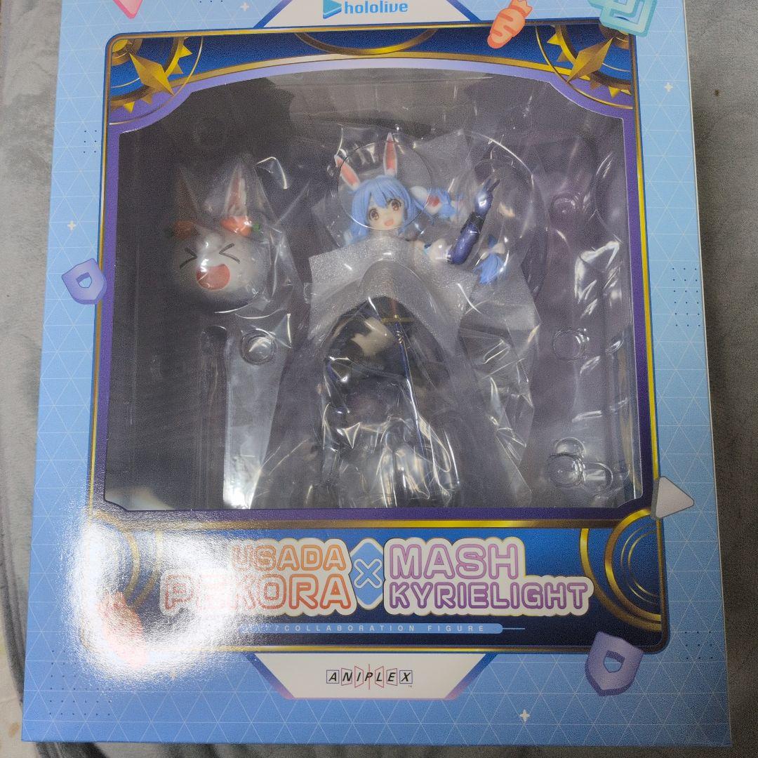 【新品未開封】兎田ぺこら × マシュ・キリエライト コラボレーションフィギュア