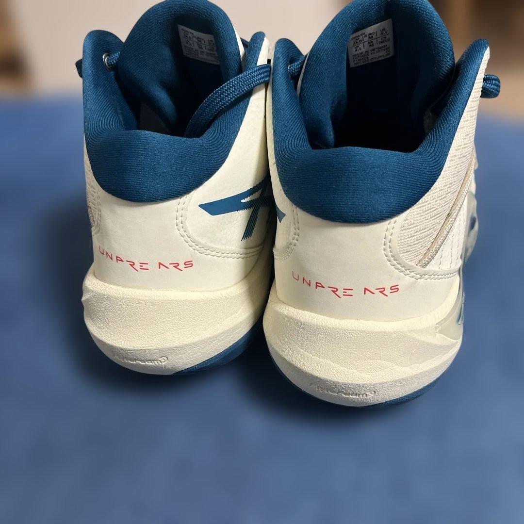 asics バスケットボールシューズ ホワイト/ネイビー/オレンジ