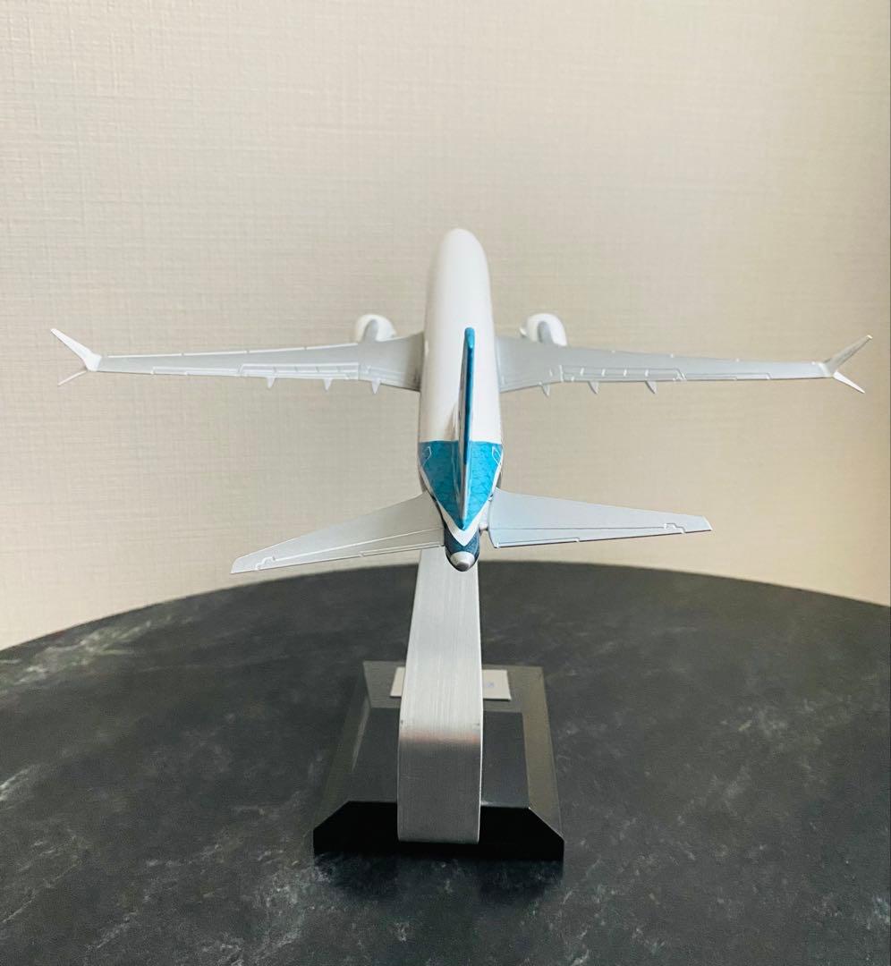 BOEING ボーイング 737 MAX 8 1:144スケール