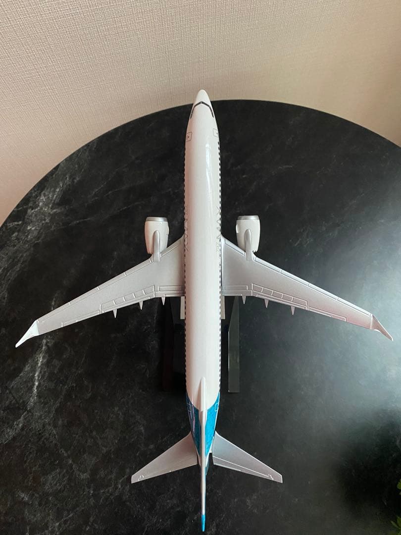 BOEING ボーイング 737 MAX 8 1:144スケール