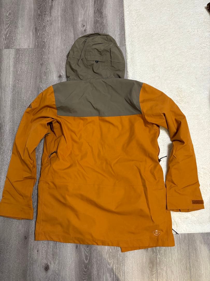 DAKINEジャケット