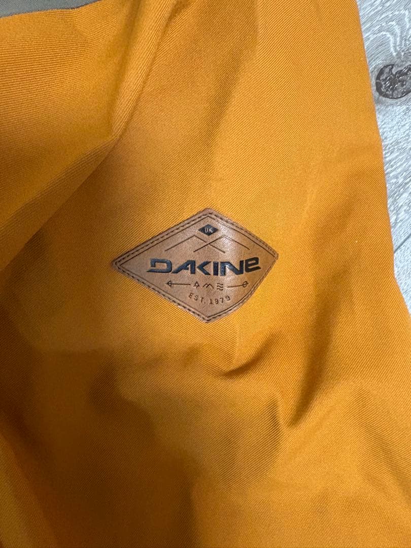 DAKINEジャケット