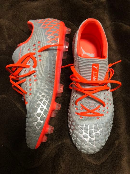 サッカースパイクプーマフューチャー